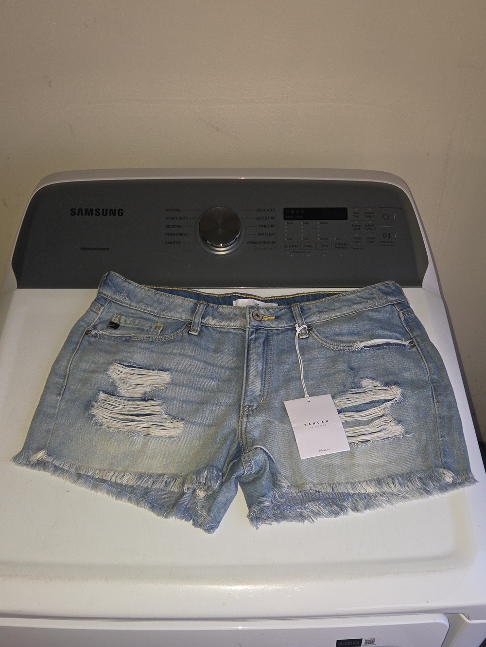Kancan High Rise Distressed Denim Shorts Raw Hem New Size 11/29